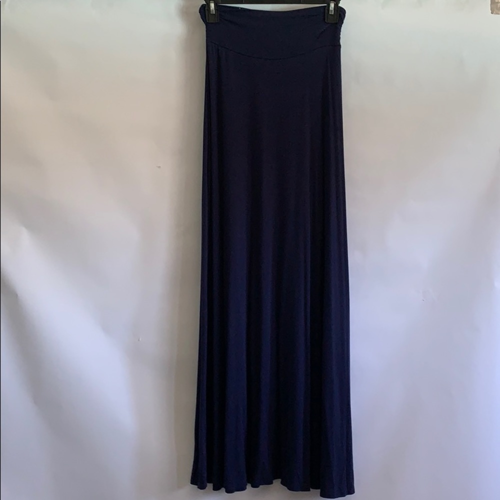 Dark blue plain skirt